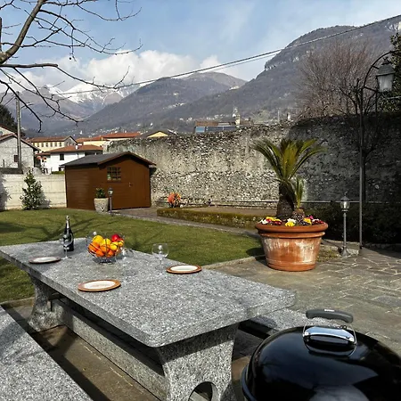 Garden's - Larihome A79 Apartamento Gravedona