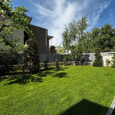 Apartment Garden's - Larihome A79 *