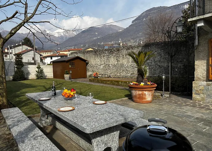 Garden's - Larihome A79 Apartment Gravedona